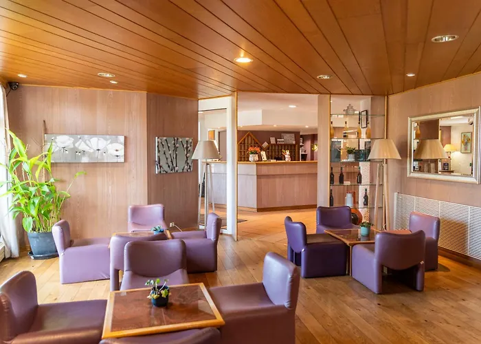 Le Relais Fleuri, Hotel Et Restaurant Logis - Avallon
