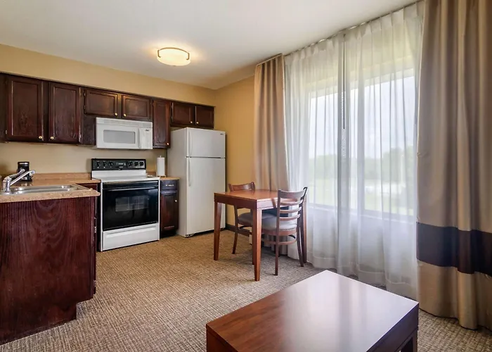 Comfort Inn & Suites Pittsburg Ks