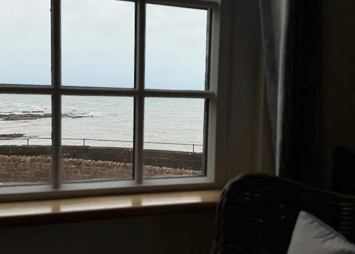 Arbroath City Center Hotels