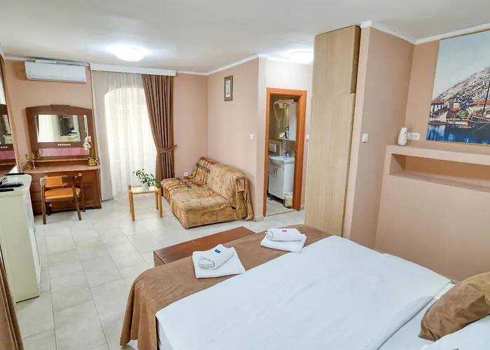 Hotel Rendez Vous