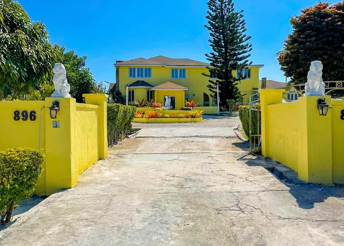 Bed and Breakfast Golden Palms House Nasáu