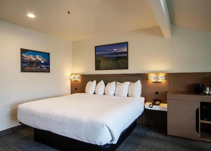 Sandpoint City Center Hotels
