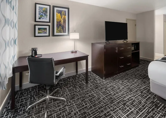 Luxury Hotels in Fort Collins