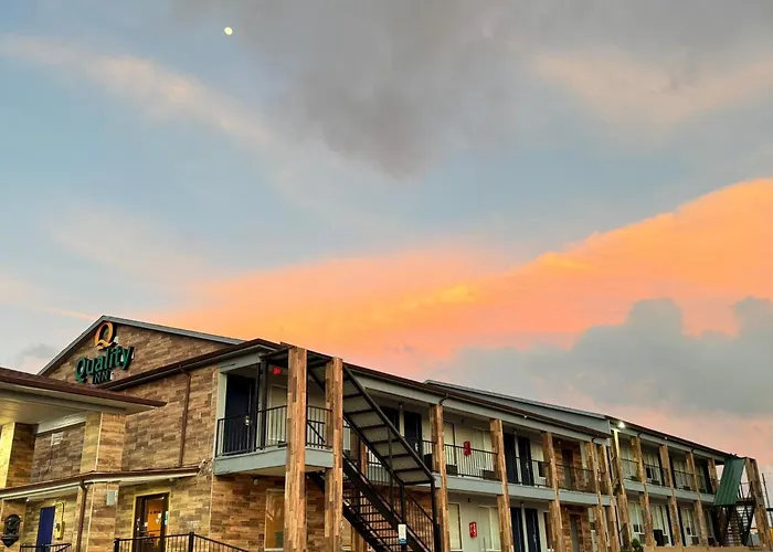 Quality Inn Crestview I-10 Eglin Afb Area