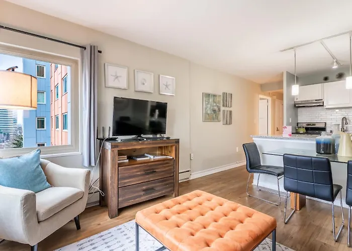 Eclectic Downtown & Cap Hill King Bed & Kitchen Villa Seattle