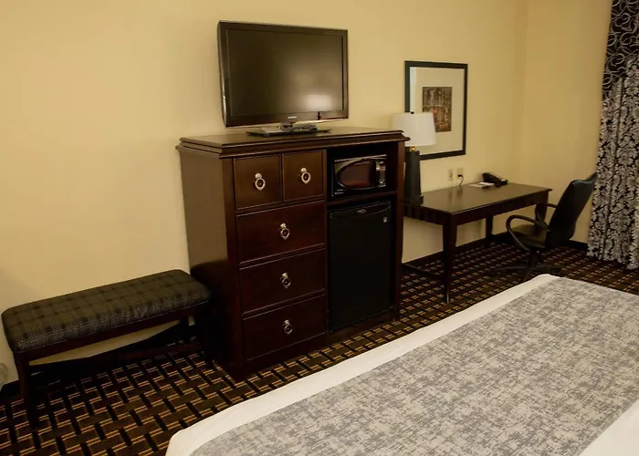 Opelousas Hotels
