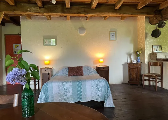 Florac Hotels