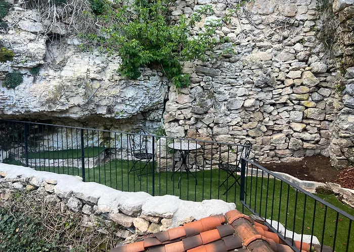 Hotels in Orbaneja del Castillo