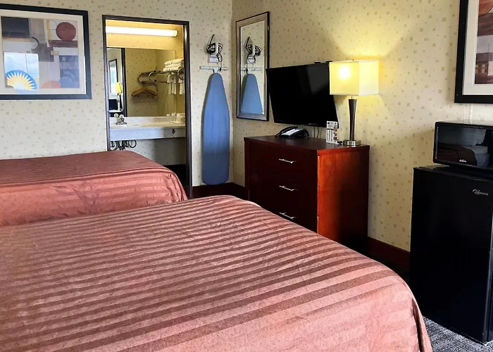 Seymour Hotels