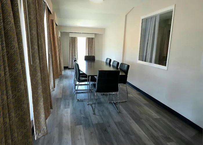 Days Inn And Suites By Wyndham Port Huron