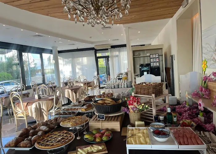 Hotel Garisenda sul Lungomare Riccione B&BRUNCH