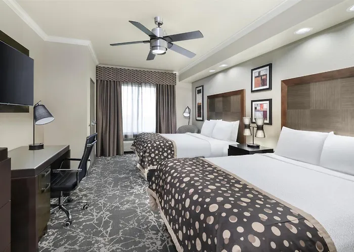 Best Western Premier Crown Chase Inn & Suites Denton