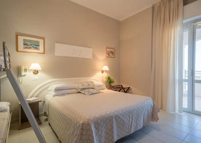 Hotel Continental Cattolica