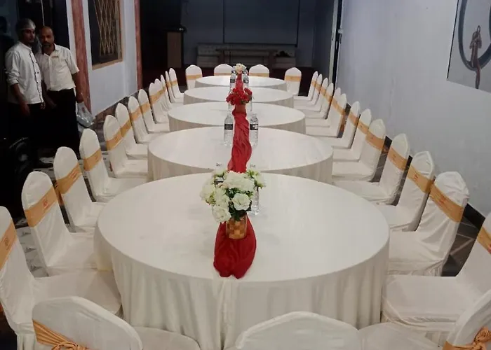 Dayglow Inn , Bhadrapur