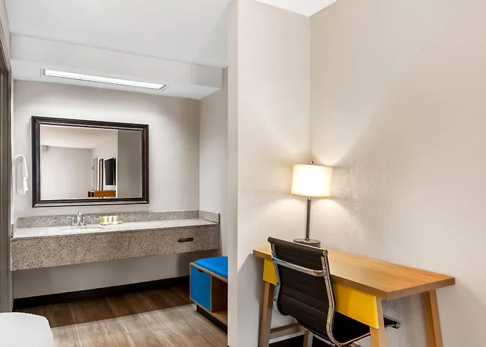 Bainbridge Hotels