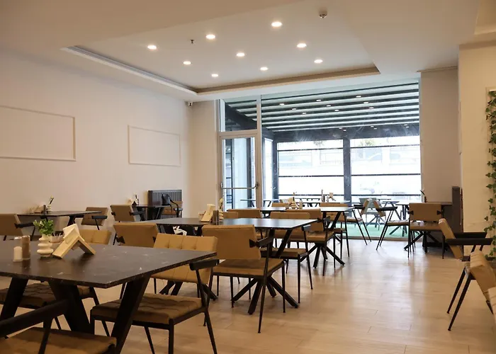 Home Plus Hotel
