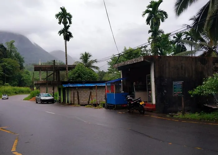 Salmanel Resort Ayagama - Rathnapura