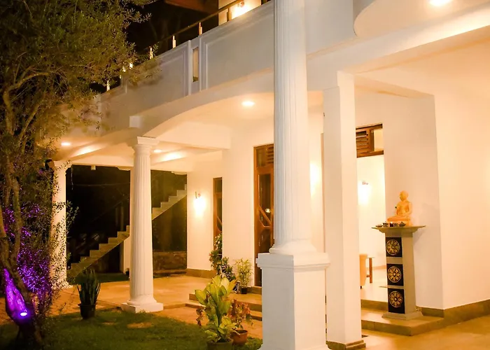 Serene Villa Airport Transit