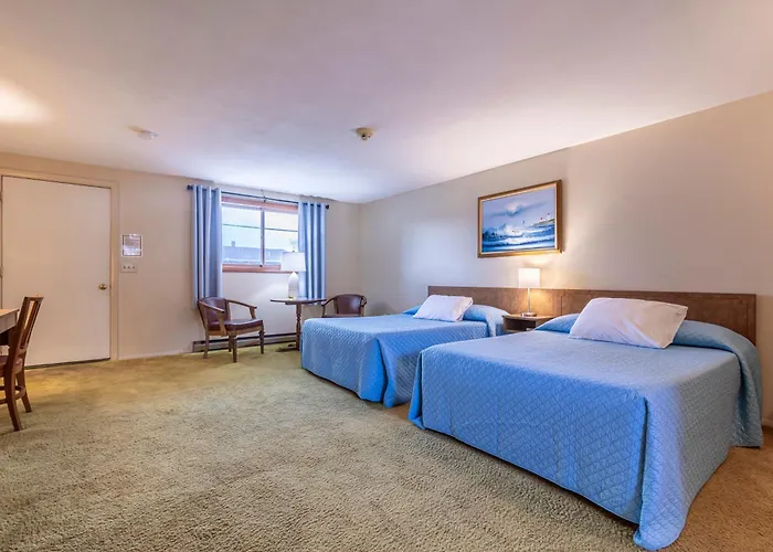 Inn Between The Beaches & Villager York
