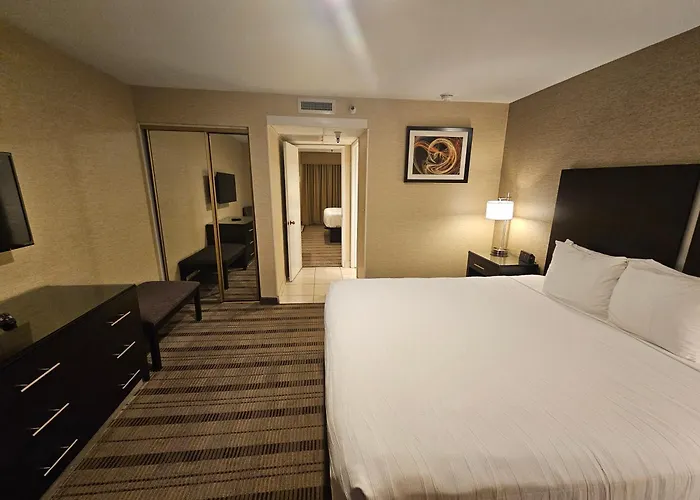 Best Western Pasadena Royale Inn & Suites