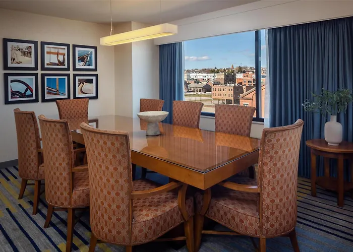Hilton Garden Inn Portland Downtown Waterfront