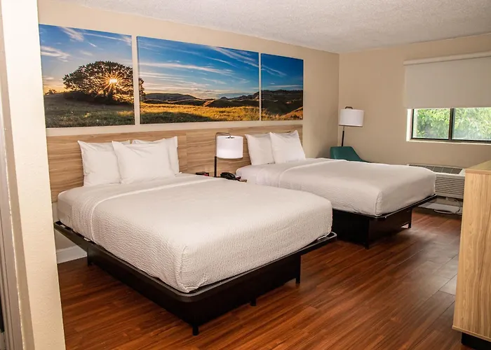 Days Inn And Suites By Wyndham Hammond, In