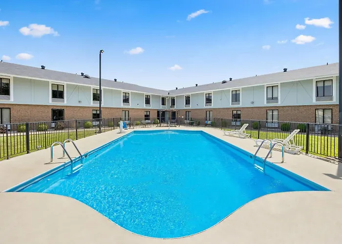 Super 8 By Wyndham Harrison Ar Motel