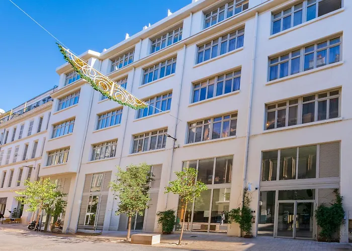 The Babel Community Hotel - Vieux Port