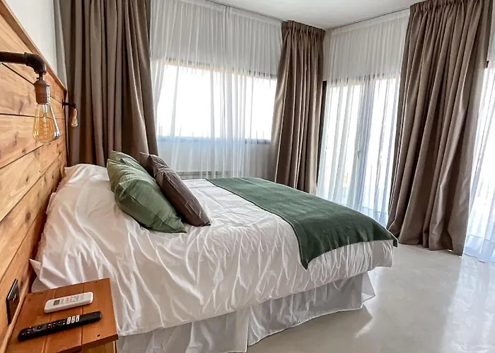 Parry Smart Hotel