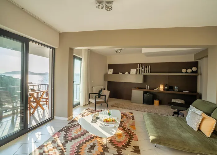 Hotels in Gulluk