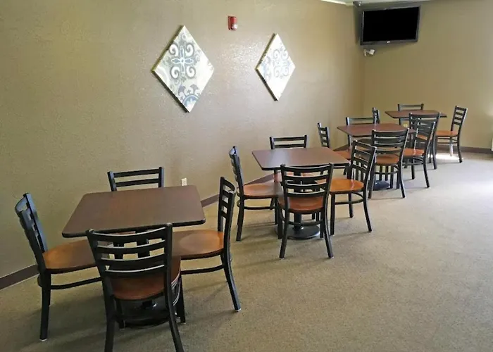 Smackover Hotels