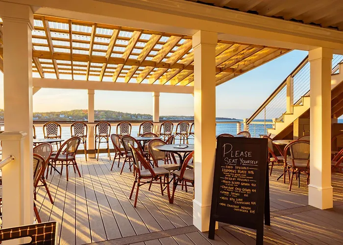 Bearskin Neck Motor Lodge Rockport