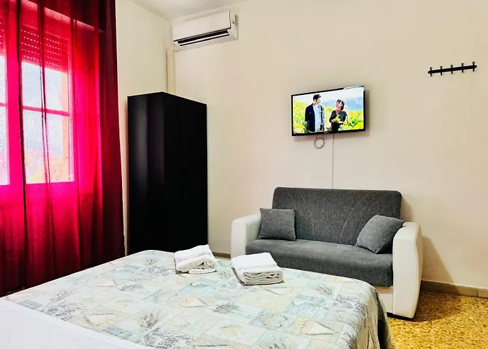 Prime Guest House Pise