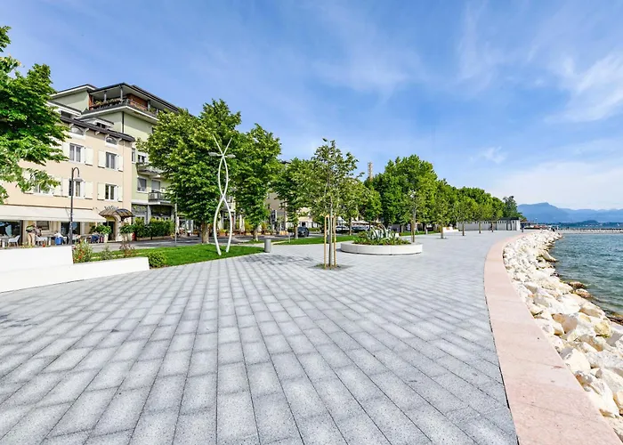 Hotels in Desenzano del Garda