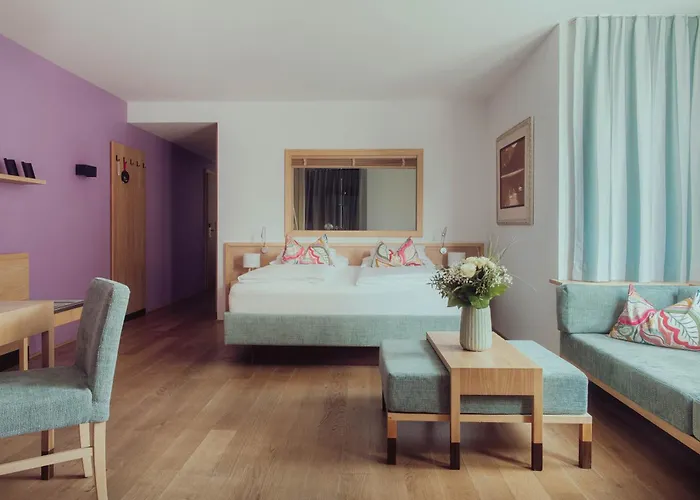 Hotels in Elixhausen