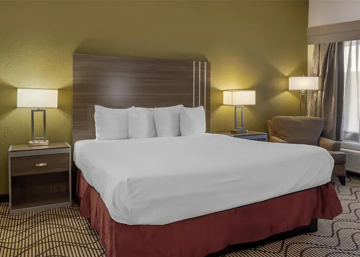 Hotels in Concord