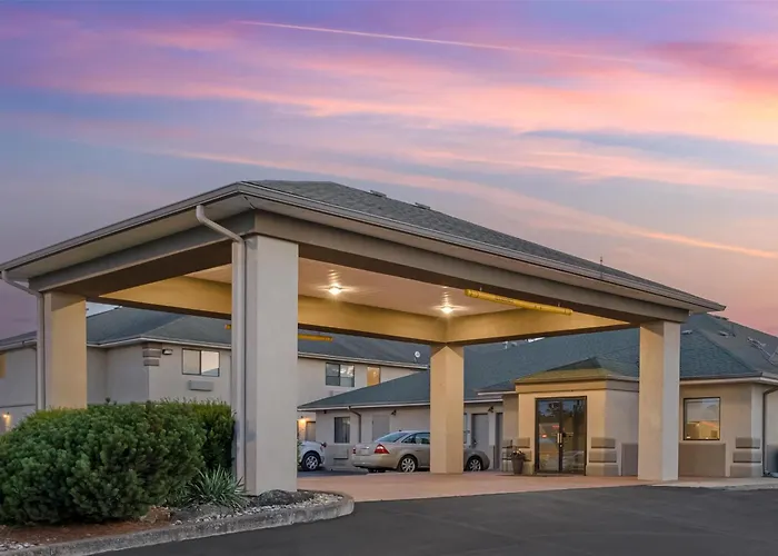 Grove Hotels