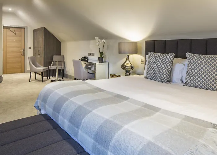 Beaconsfield Hotels