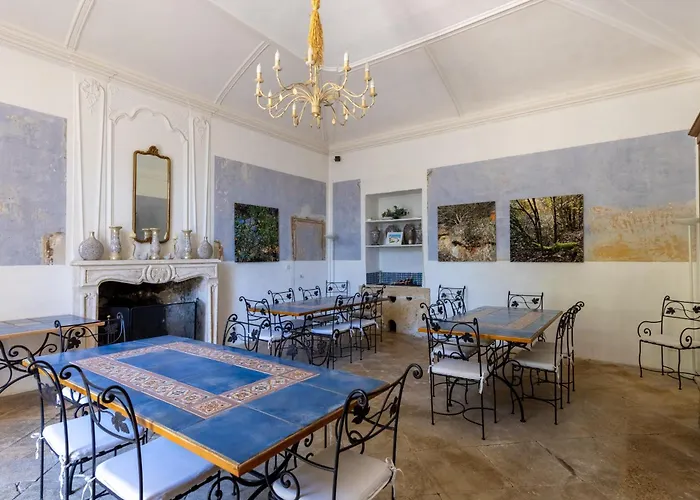 Sernhac Hotels