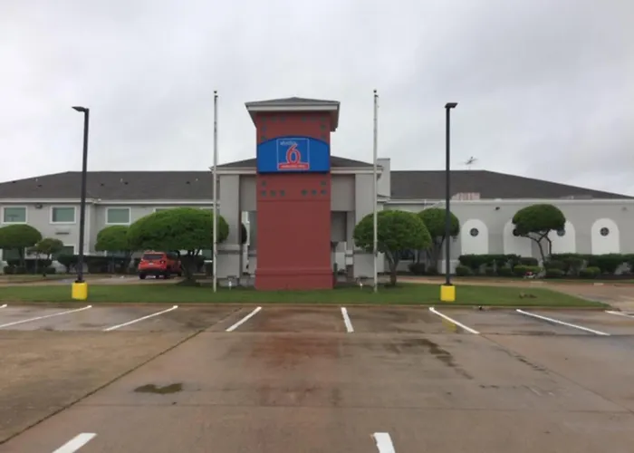 Studio 6 Burleson