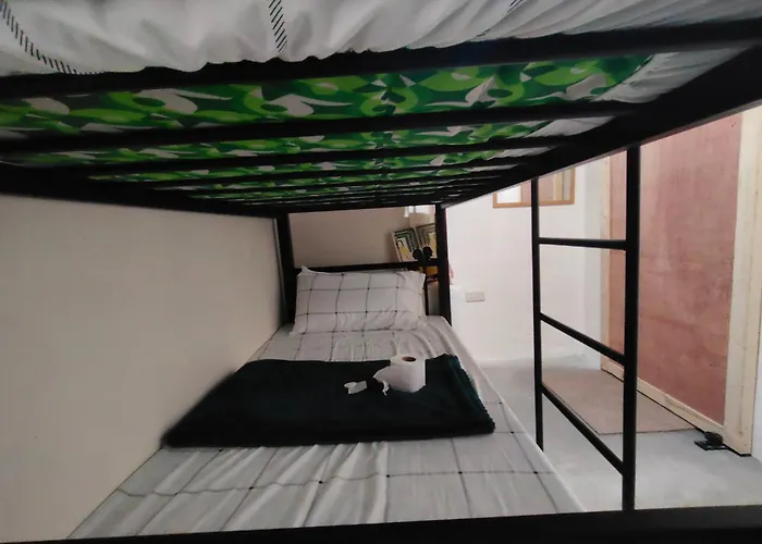 La Ud Lounge And Hostel