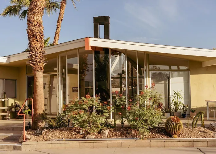 Luxury Hotels in Desert Hot Springs