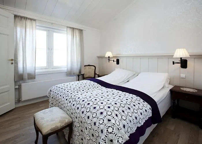Tolga Hotels
