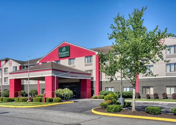 Monroe Hotels
