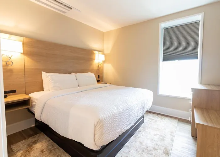 Bask Hotel At Big Rock Landing Morehead City