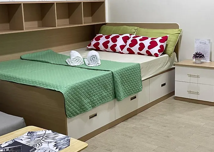 Dh Suites