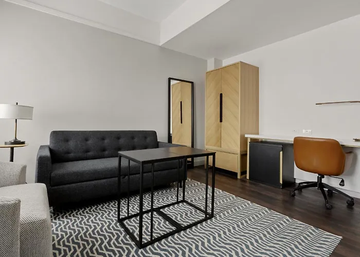 Newly Renovated Rooms At Club Quarters Hotel Times Square, Nova Iorque