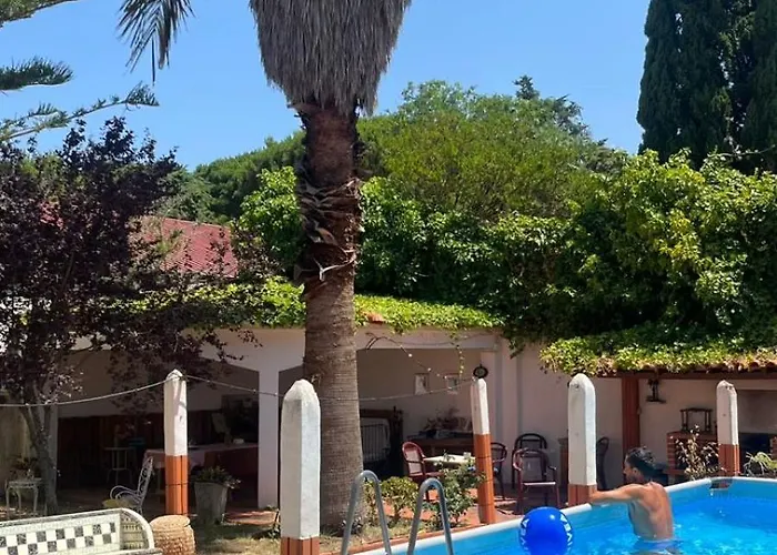 Botanique Guesthouse Cascais