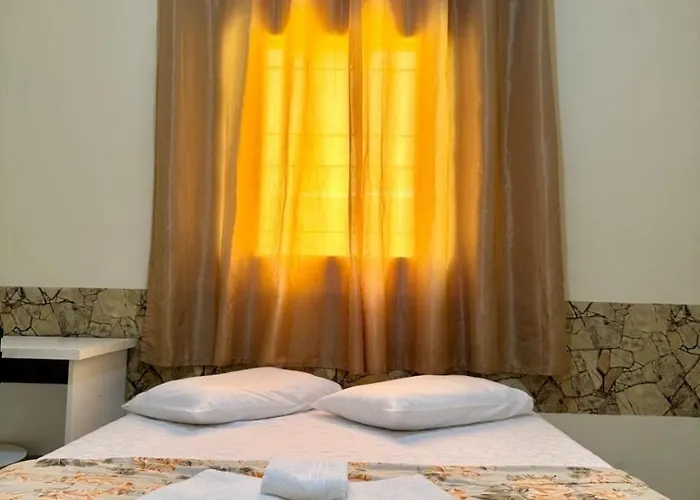 Hotéis de Agudos