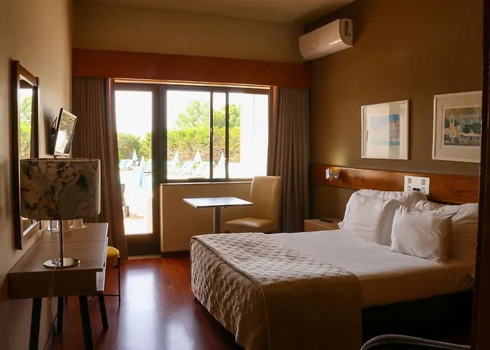 Hotel Meia Lua Ovar